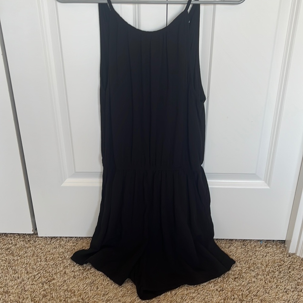 Black old navy romper XS